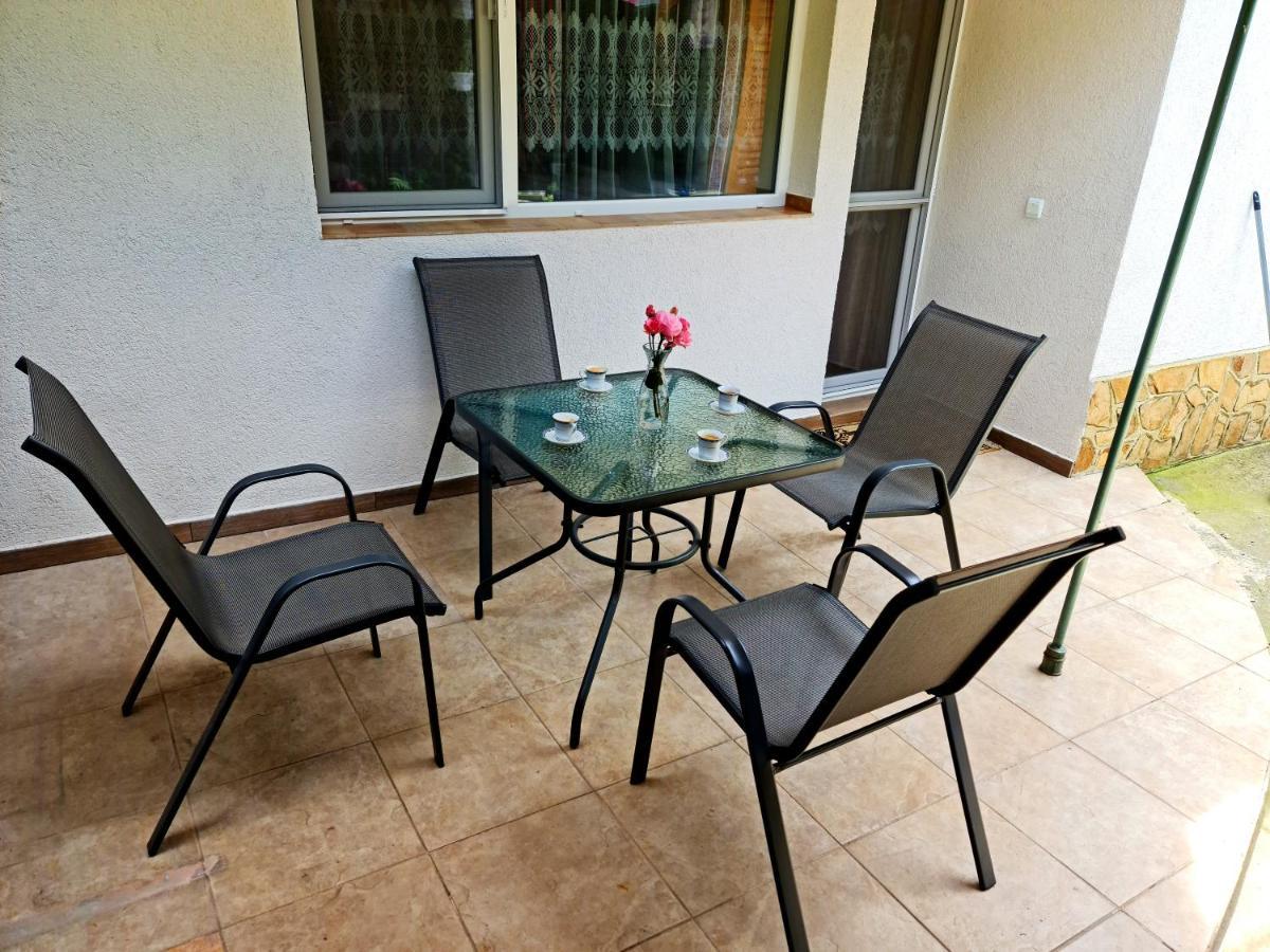 בלצ'יק Fema Guest House מראה חיצוני תמונה