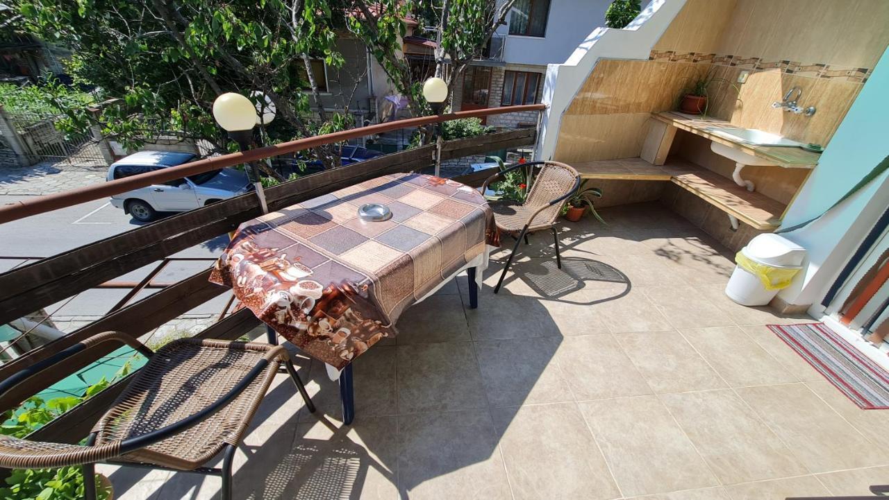 בלצ'יק Fema Guest House מראה חיצוני תמונה