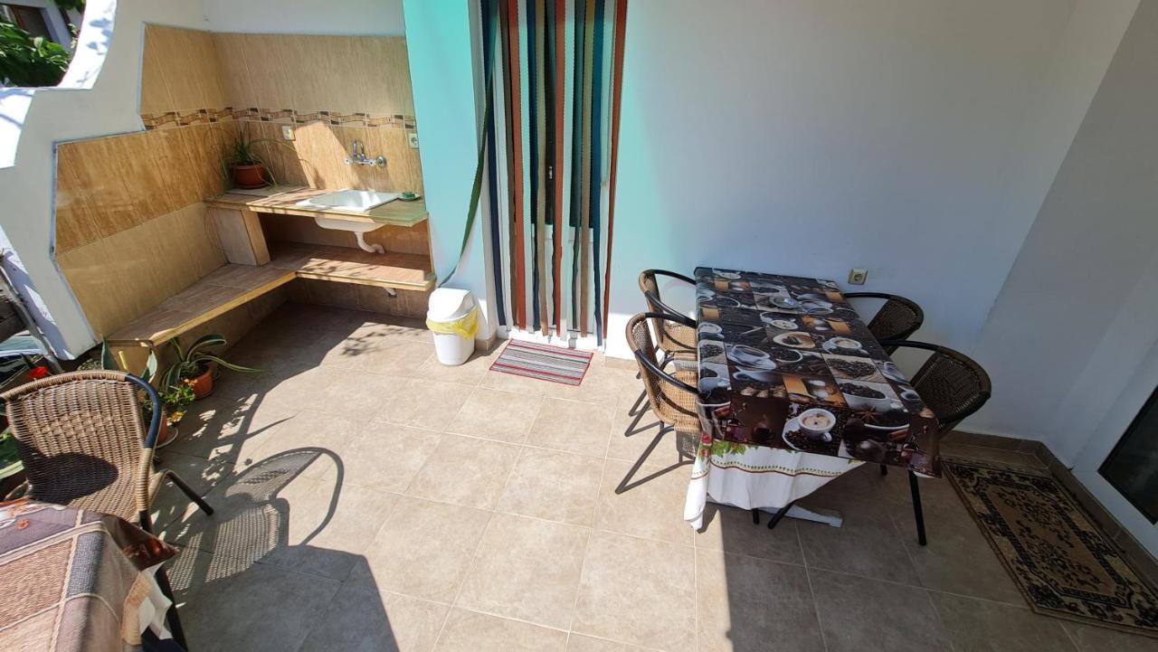 בלצ'יק Fema Guest House מראה חיצוני תמונה