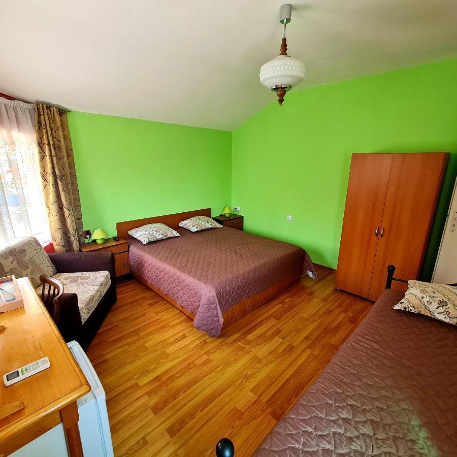 בלצ'יק Fema Guest House מראה חיצוני תמונה