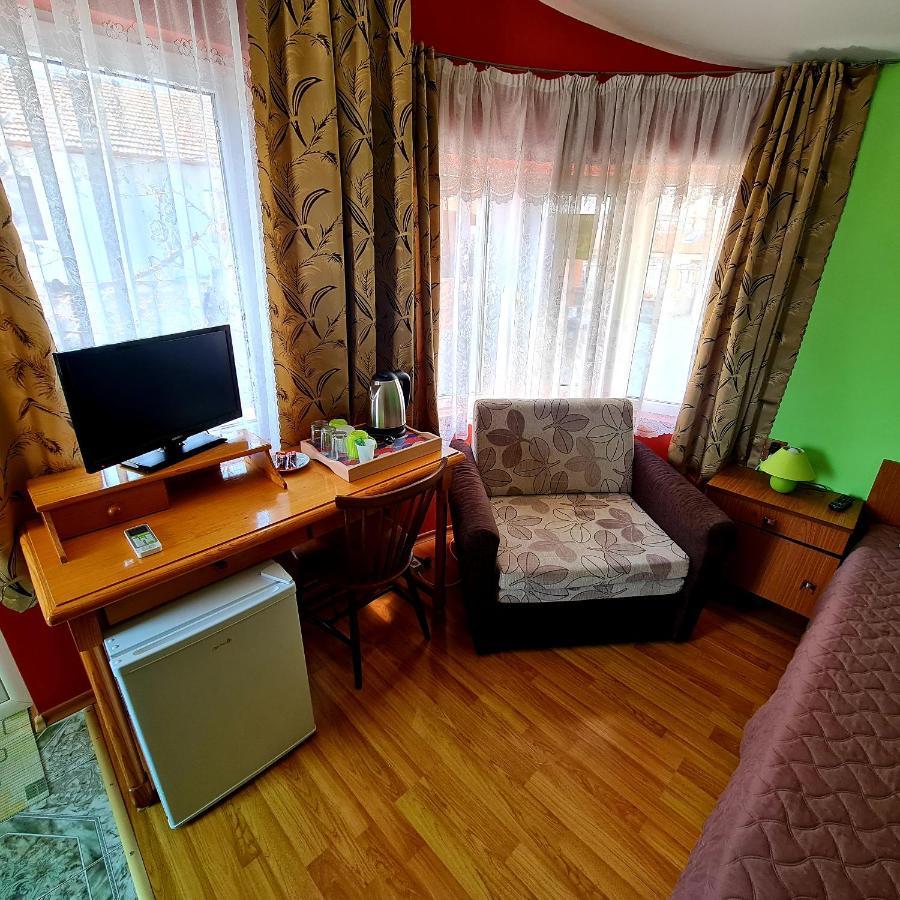 בלצ'יק Fema Guest House מראה חיצוני תמונה