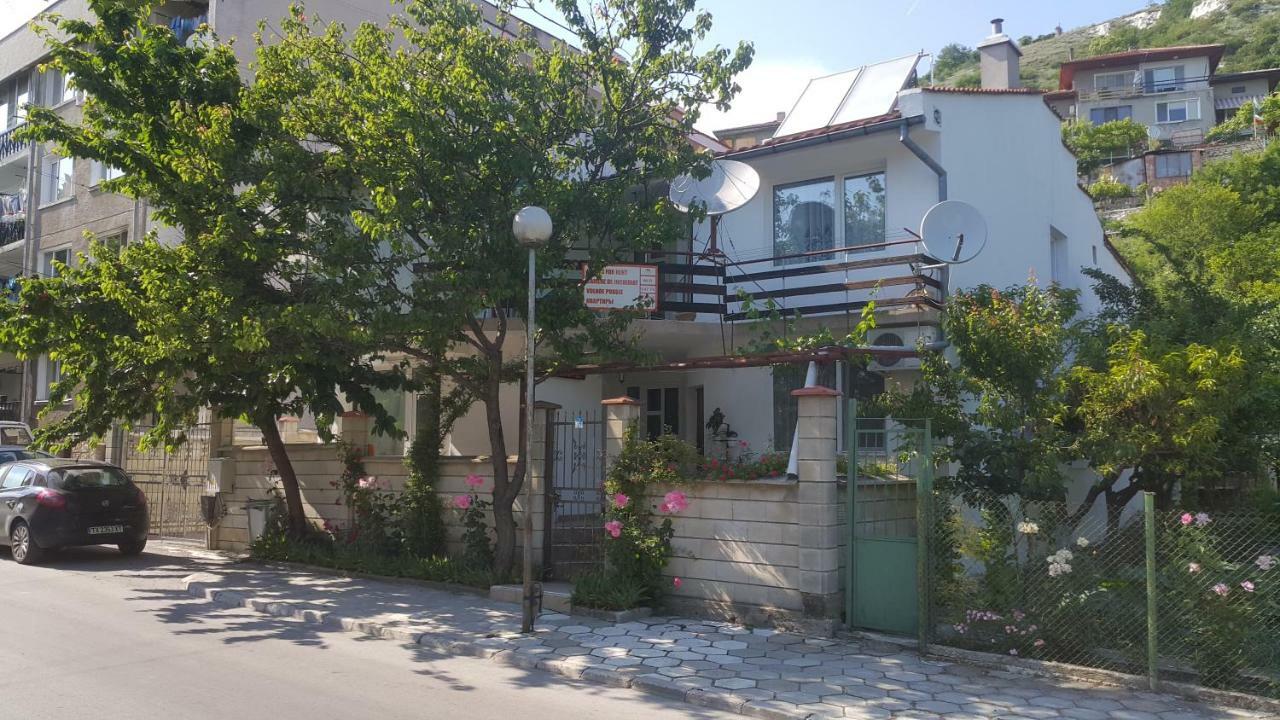 בלצ'יק Fema Guest House מראה חיצוני תמונה